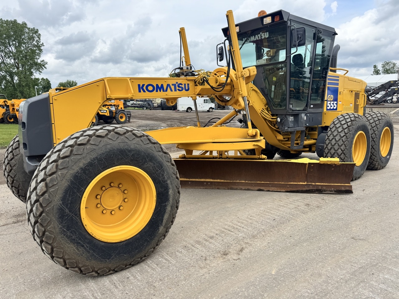 Photo of 2005 Komatsu GD555
