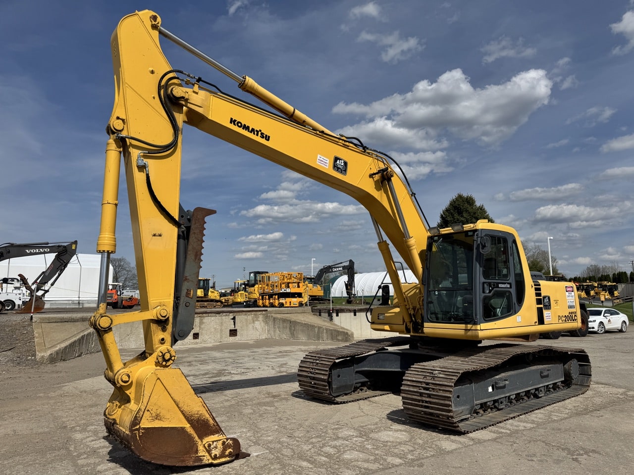 Photo of a 2001 Komatsu PC200LC-6