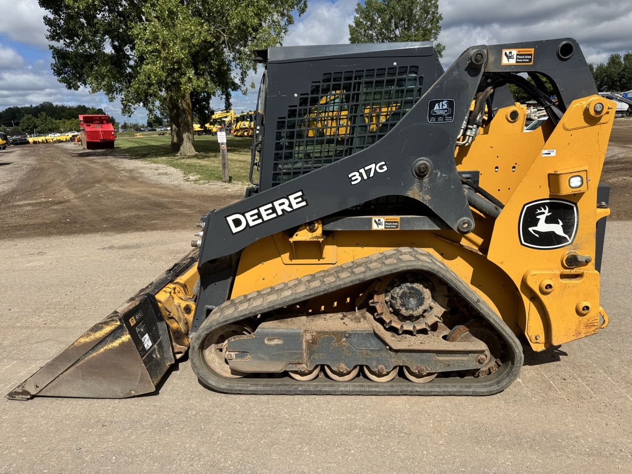 2024 John Deere 317G