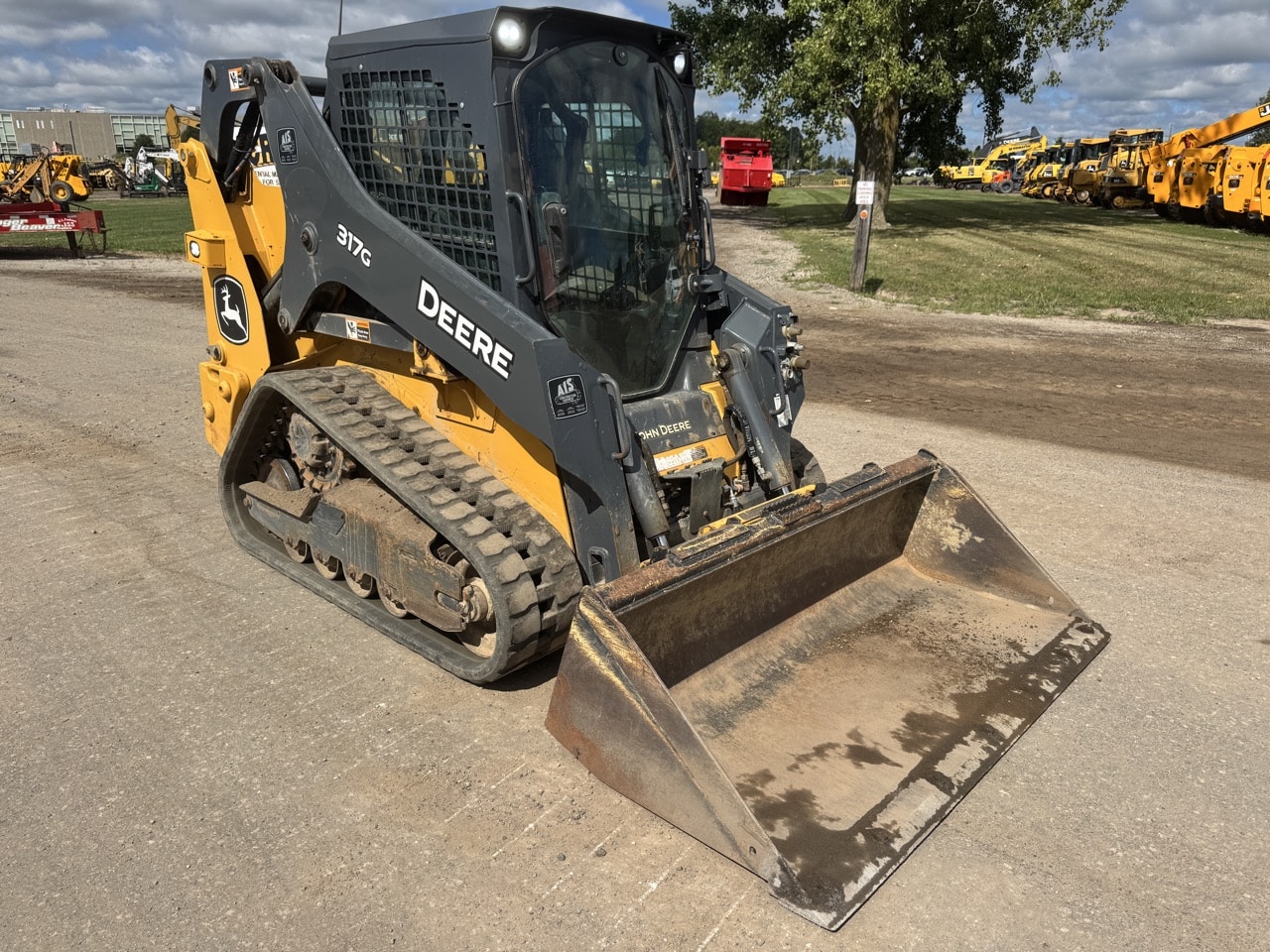 2024 John Deere 317G