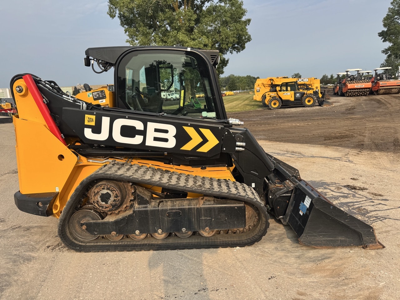 2024 JCB 3TS-8T