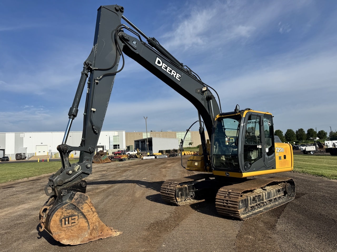 Photo of a 2011 John Deere 120D