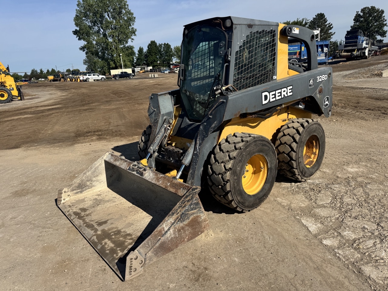 Photo of 2012 John Deere 328D