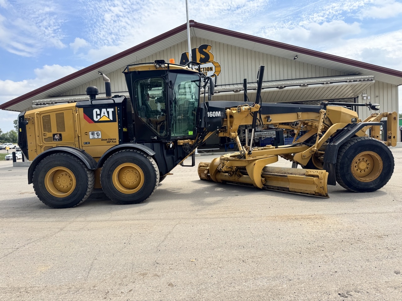 2012 Caterpillar 160M2