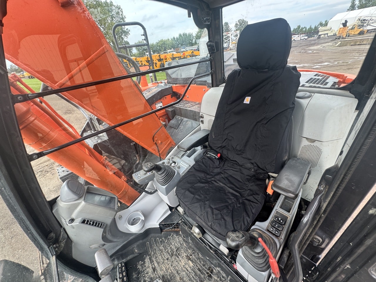 2018 Hitachi ZX135US-6
