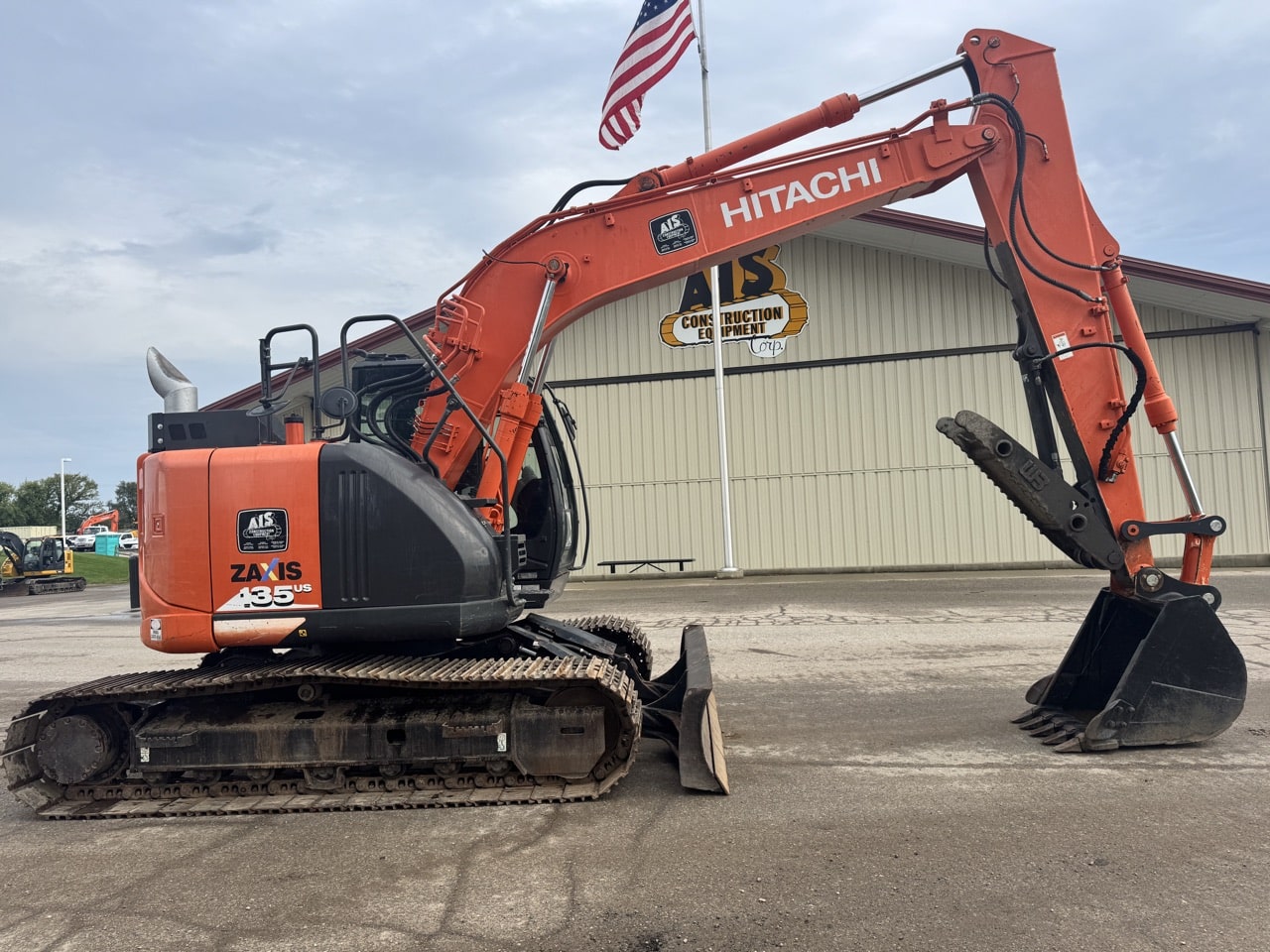 2018 Hitachi ZX135US-6
