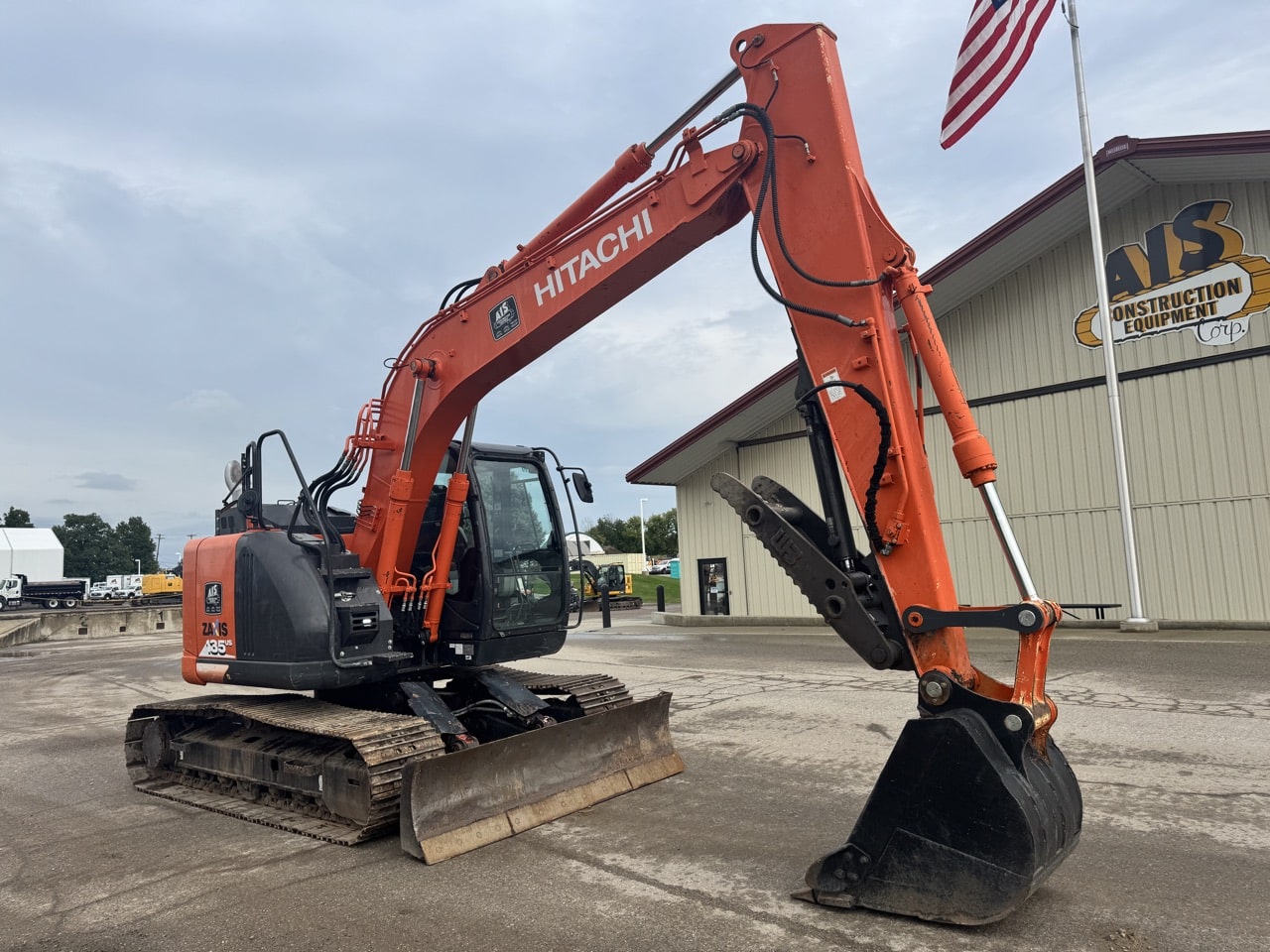2018 Hitachi ZX135US-6