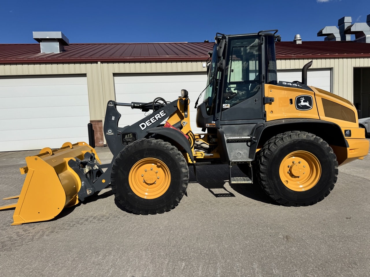 John Deere 344L