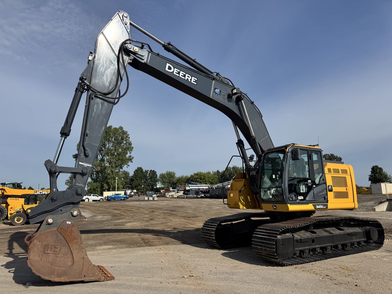 Photo of 2022 John Deere 345GLC