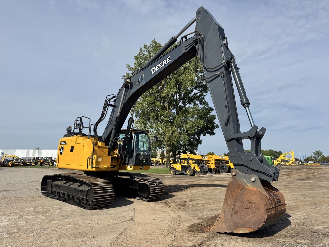 2022 John Deere 345GLC