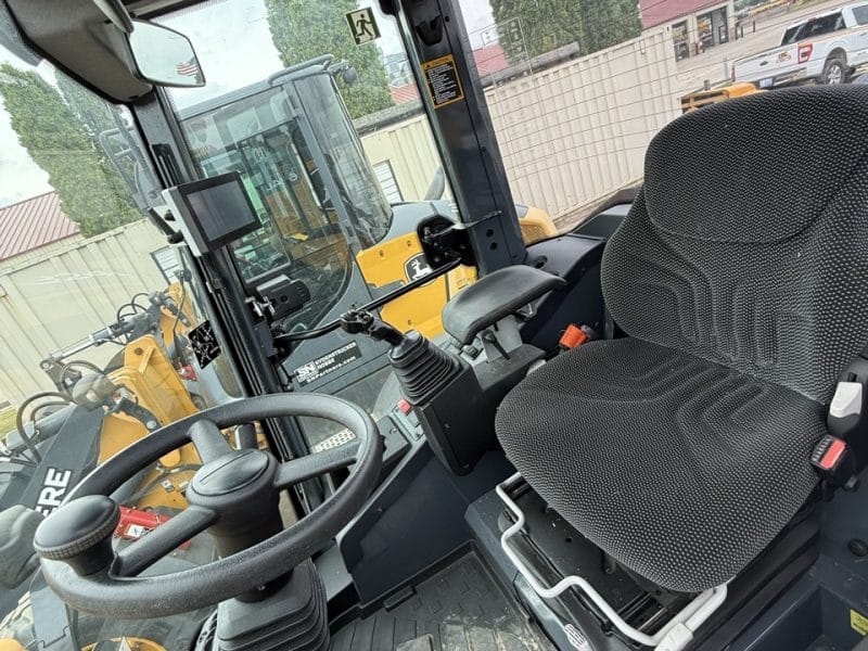 2020 John Deere 324L