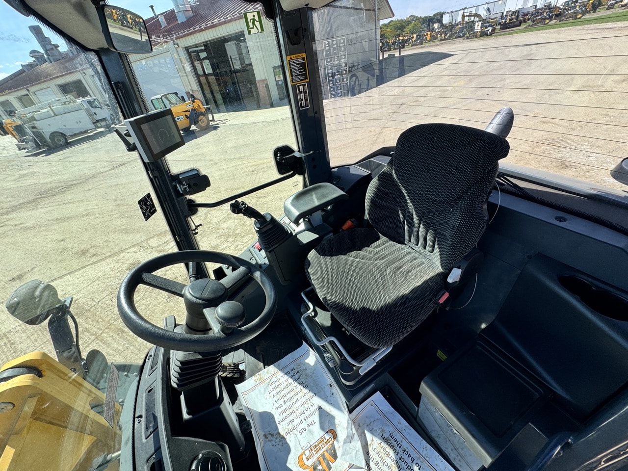 2020 John Deere 324L