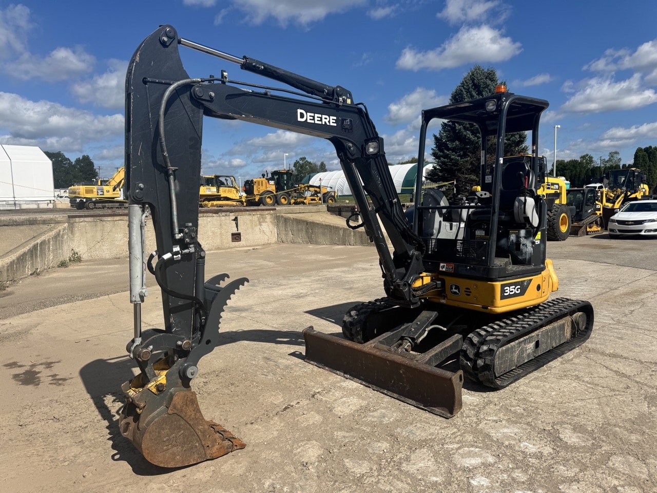 2022 John Deere 35G