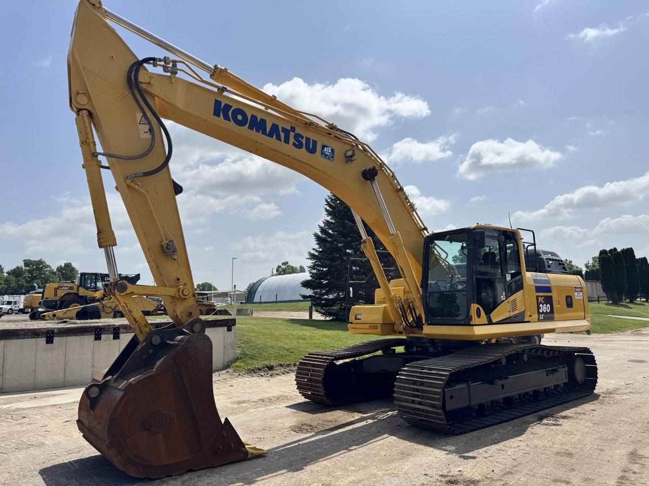 Photo of a  Komatsu PC360LC-11