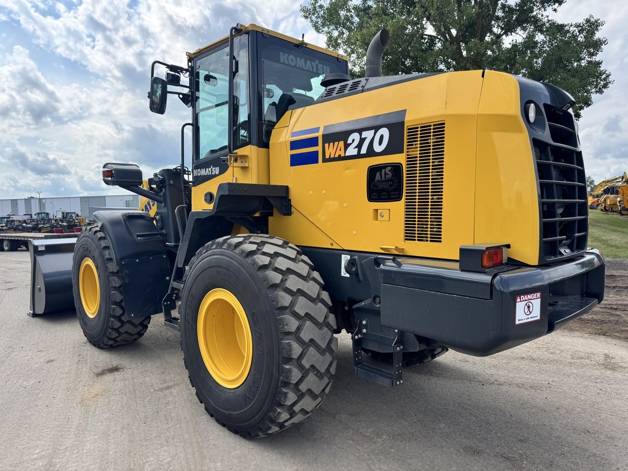 2020 Komatsu WA270-8