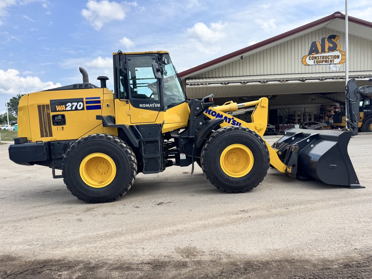 2020 Komatsu WA270-8