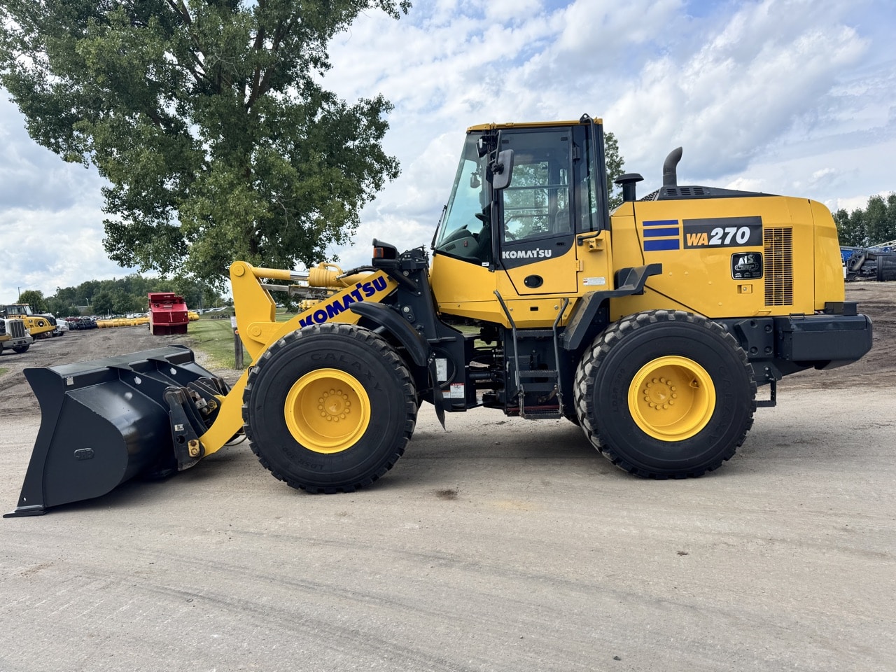 2020 Komatsu WA270-8