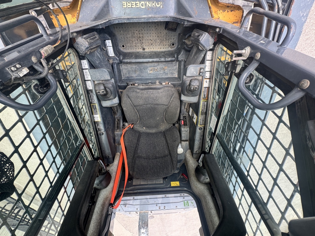 2019 John Deere 331G