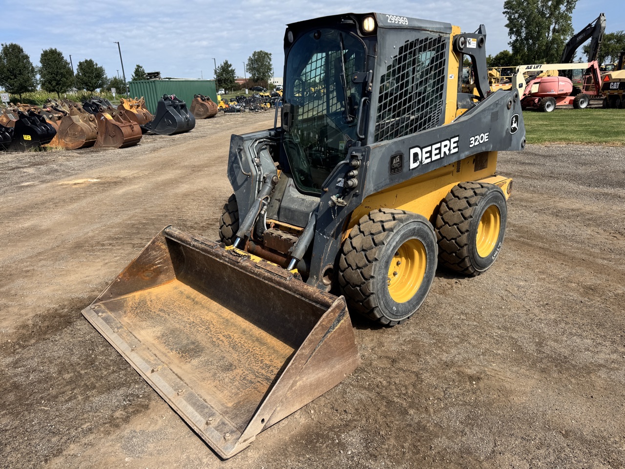 Photo of 2016 John Deere 320E