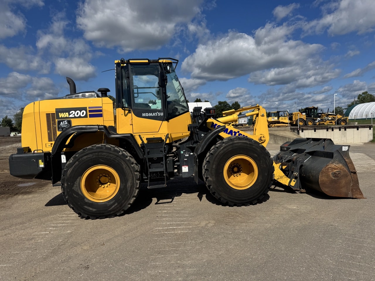 2023 Komatsu WA200-8