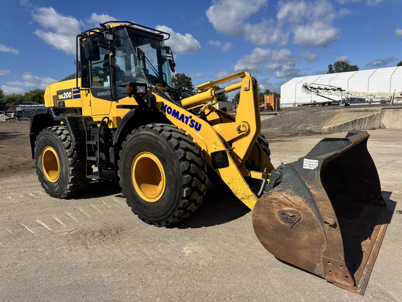 2023 Komatsu WA200-8