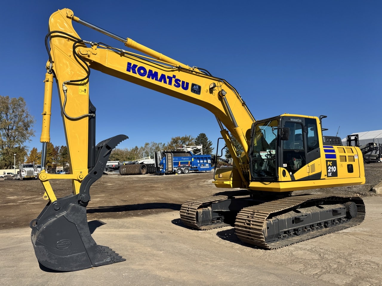 2023 Komatsu PC210LC-11